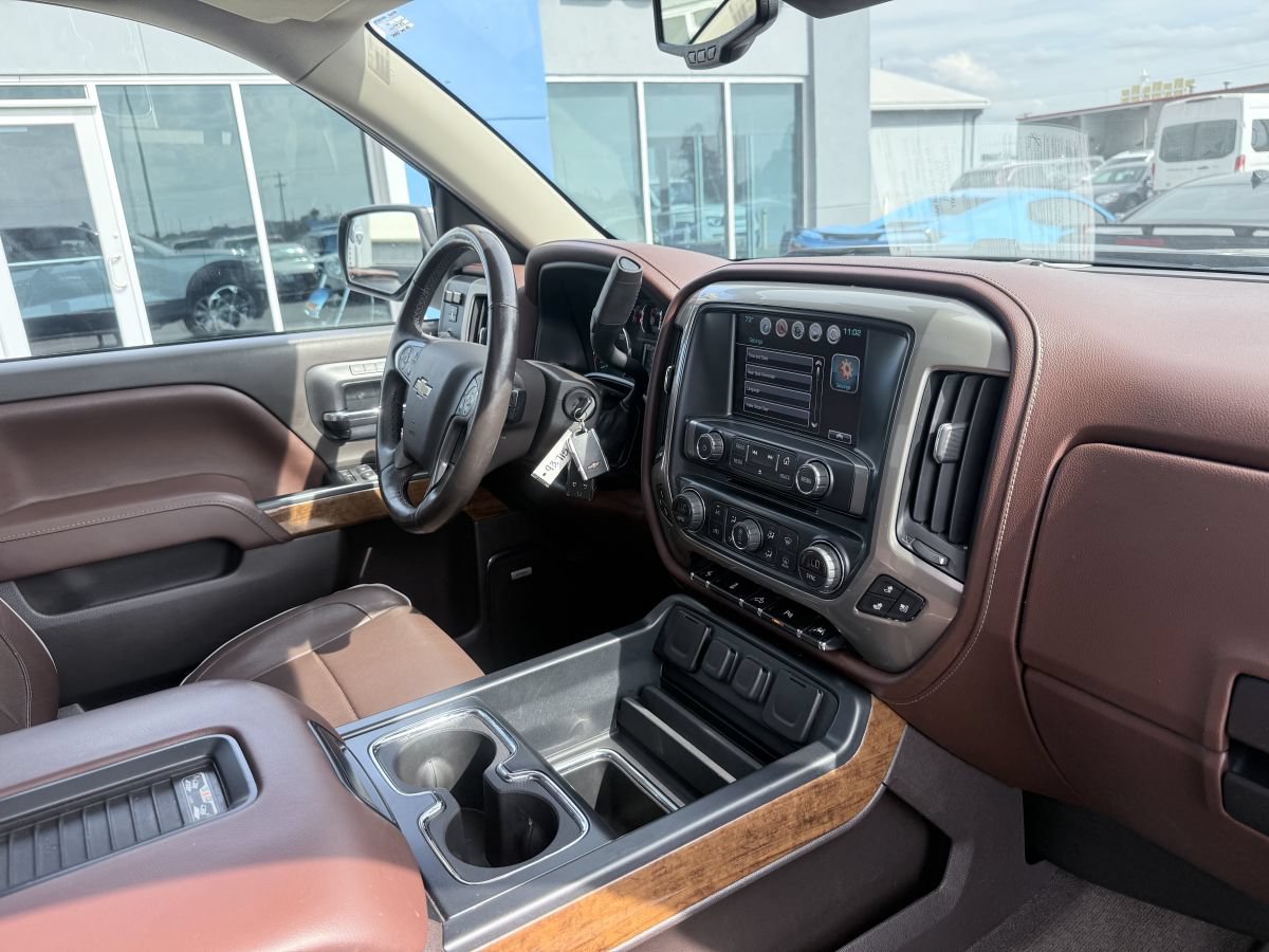 Used 2017 Chevrolet Silverado 1500 High Country AWD/4WD image 13