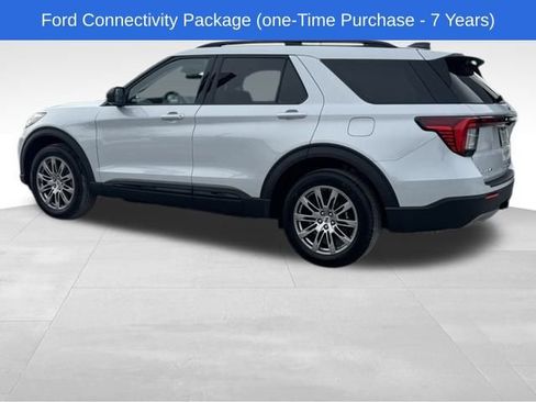 Used 2026 Ford Explorer Active w/ Active Comfort Package image 4