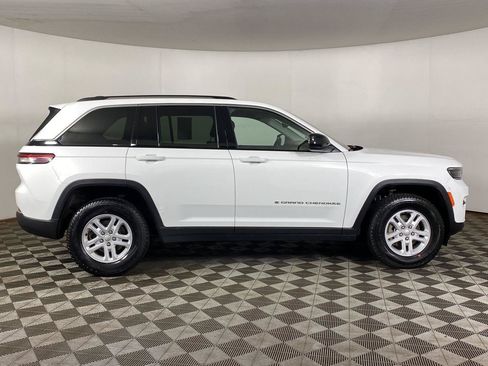 Used 2023 Jeep Grand Cherokee Laredo w/ Luxury Tech Group I AWD/4WD image 58