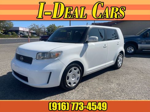Used 2008 Scion xB FWD image 1