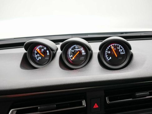 Used 2024 Nissan Z Sport w/ Floor Mat Package image 28