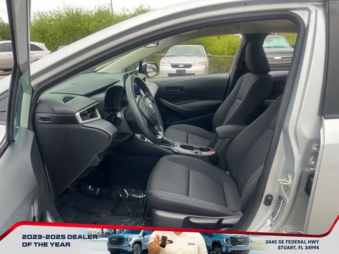 Used 2023 Toyota Corolla LE image 12
