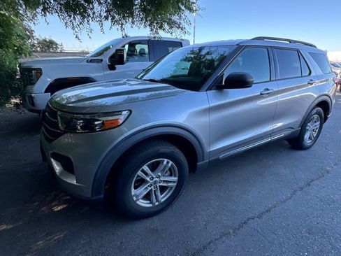 Used 2021 Ford Explorer XLT AWD/4WD image 7