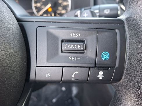 Used 2024 Nissan Rogue SV image 23