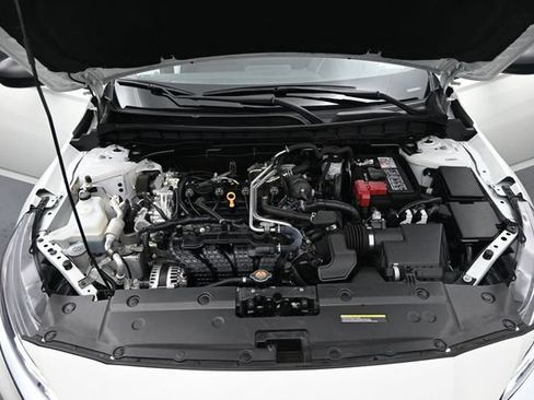 Used 2025 Nissan Altima 2.5 SV FWD image 23