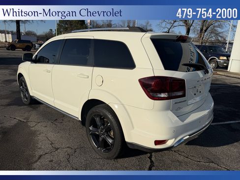 Used 2018 Dodge Journey Crossroad w/ Nav & Sun Group image 8
