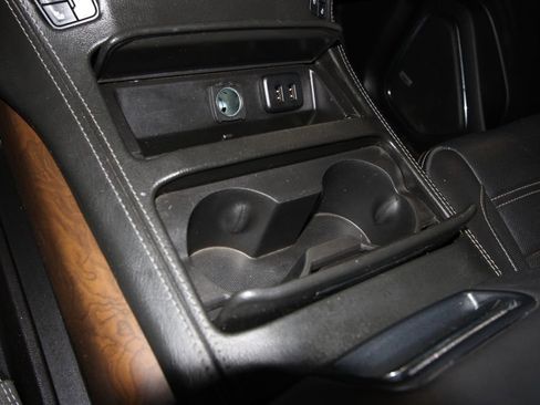 Used 2019 GMC Yukon XL Denali w/ Denali Ultimate Package image 20