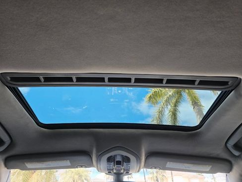 Used 2015 Porsche Panamera S w/ Premium Package image 15