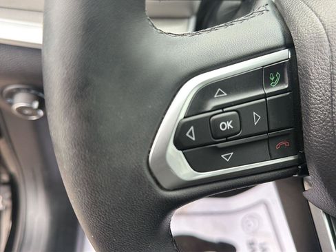 Used 2025 Jeep Compass Limited AWD/4WD image 19