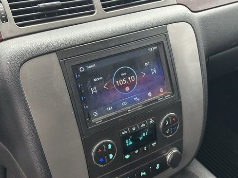 Used 2013 GMC Sierra 2500 SLT w/ SLT Convenience Package image 9