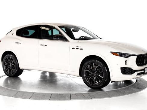 Used 2024 Maserati Levante GT Ultima AWD/4WD image 8