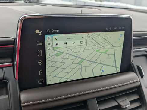 Used 2023 GMC Yukon SLT w/ SLT Premium Package image 21