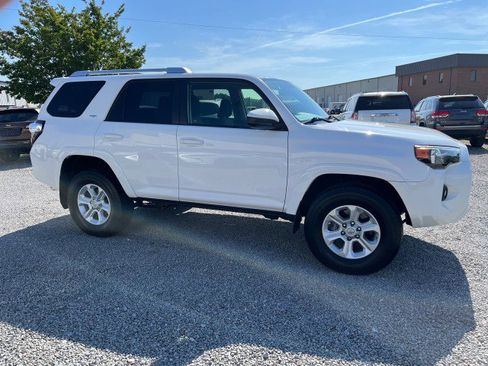 Used 2014 Toyota 4Runner SR5 w/ Convenience Package AWD/4WD image 5