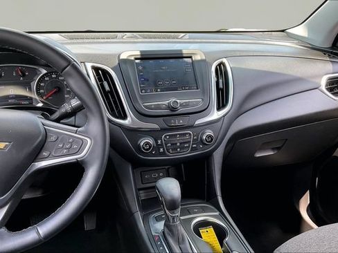 Used 2023 Chevrolet Equinox LT AWD/4WD image 9