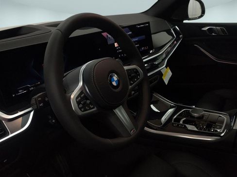 Used 2026 BMW X5 xDrive40i w/ M Sport Package image 16