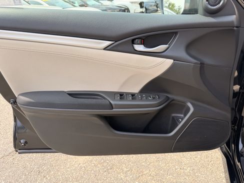 Used 2018 Honda Civic EX image 12
