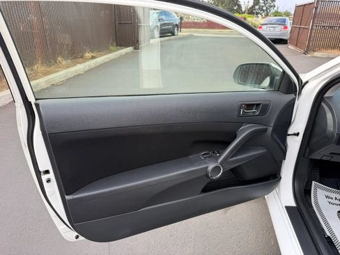 Used 2005 Scion tC FWD image 9