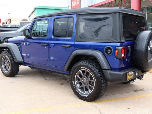 Used 2018 Jeep Wrangler Unlimited Sport S AWD/4WD image 6