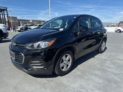Used 2019 Chevrolet Trax LS w/ LPO, Cargo Package image 6
