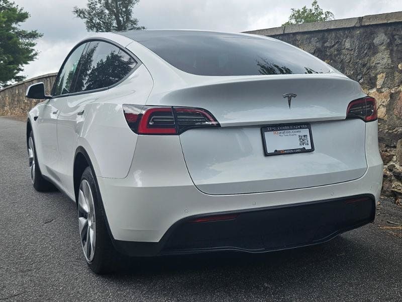 Used 2021 Tesla Model Y Long Range AWD/4WD image 13