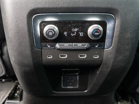 Used 2023 GMC Yukon XL Denali w/ Denali Reserve Package AWD/4WD image 35