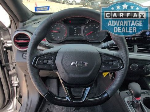 Used 2024 Chevrolet Trax RS FWD image 15