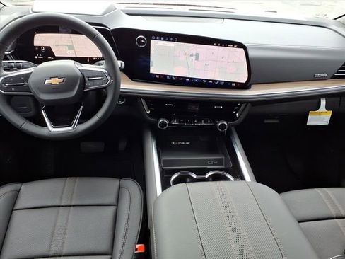 New 2026 Chevrolet Suburban High Country image 16