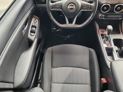 Used 2025 Nissan Sentra SV w/ All-Weather Package FWD image 11
