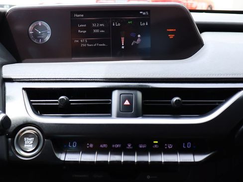 Used 2019 Lexus UX 200 w/ Premium Package FWD image 47