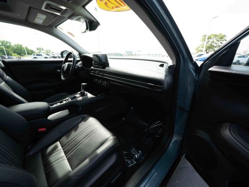 Used 2025 Honda HR-V EX-L image 26