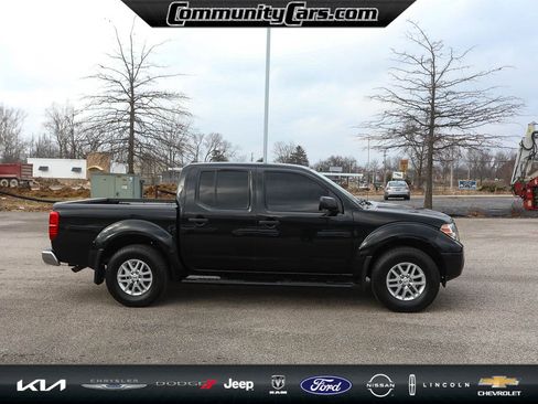 Used 2019 Nissan Frontier SV w/ Value Truck Package image 9