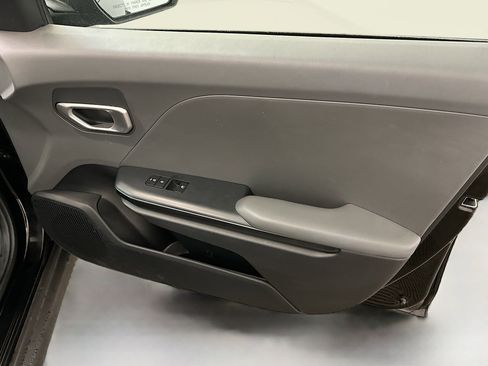 Used 2025 Kia K4 LXS image 33
