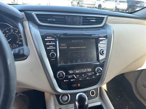 Used 2019 Nissan Murano SV AWD/4WD image 8