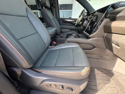 Used 2026 GMC Yukon XL AT4 w/ AT4 Premium Plus Package AWD/4WD image 5