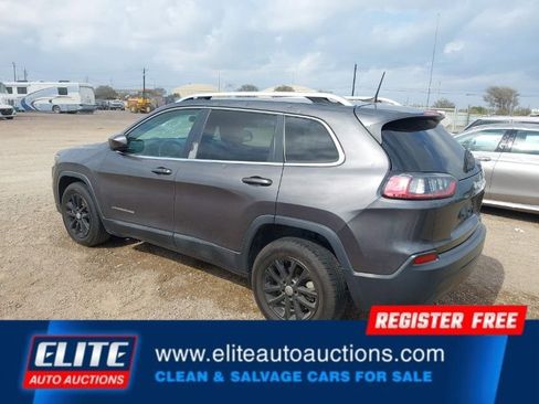 Used 2019 Jeep Cherokee Latitude Plus image 5