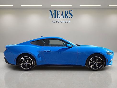 Used 2024 Ford Mustang Premium image 6