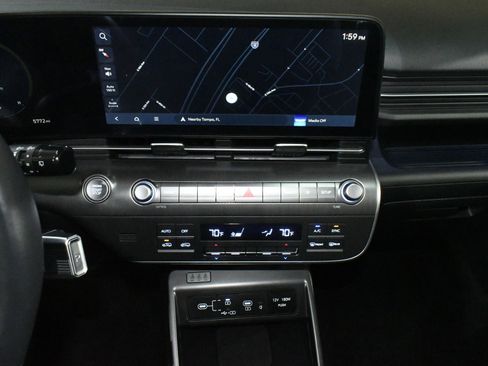 Used 2024 Hyundai Kona Limited image 32