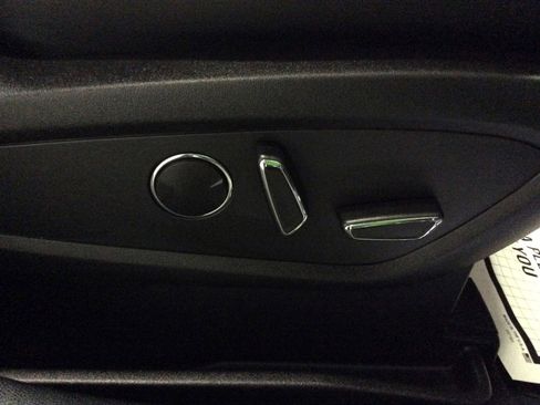 Used 2023 Lincoln Nautilus Reserve image 38