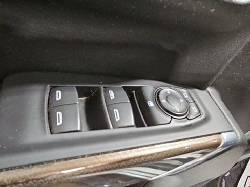 Used 2021 Chevrolet Silverado 1500 LT Trail Boss image 13