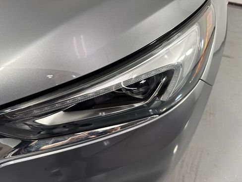 Used 2018 Buick Enclave Essence AWD/4WD image 30