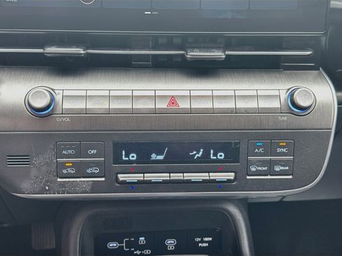 Used 2024 Hyundai Kona SEL FWD image 12