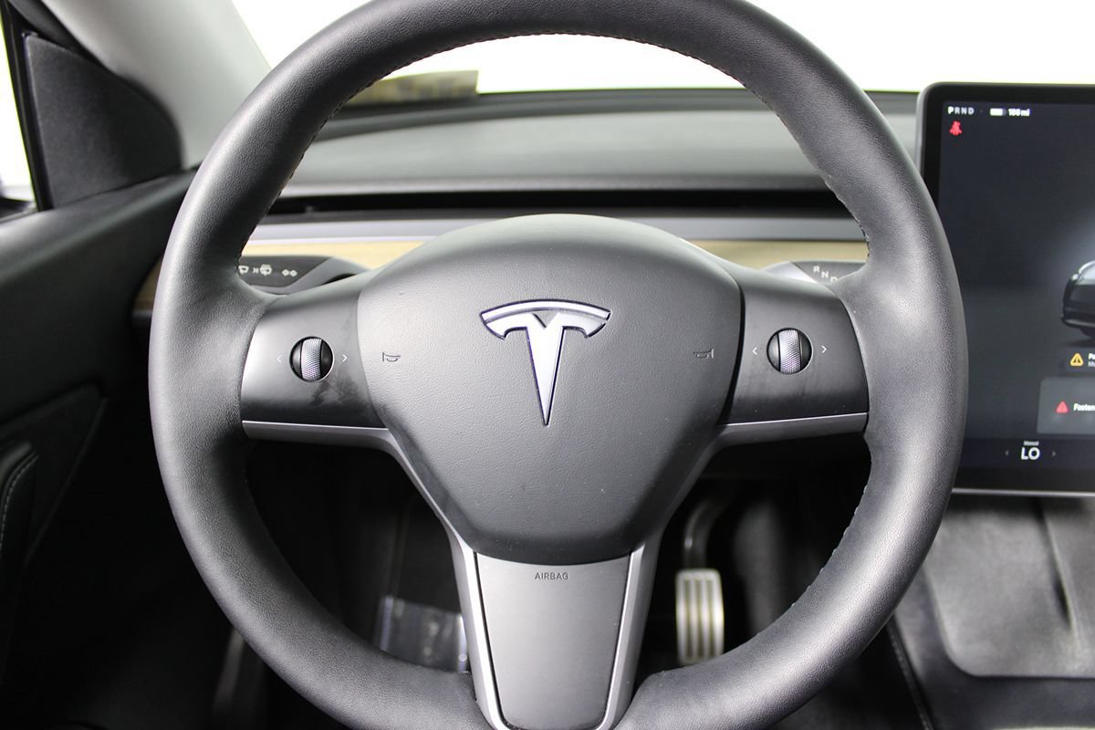 Used 2022 Tesla Model Y Performance AWD/4WD image 12