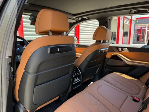 Used 2025 BMW X5 sDrive40i w/ M Sport Package RWD image 19