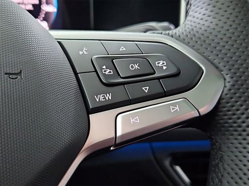 New 2026 Volkswagen Tiguan SE R-Line image 26