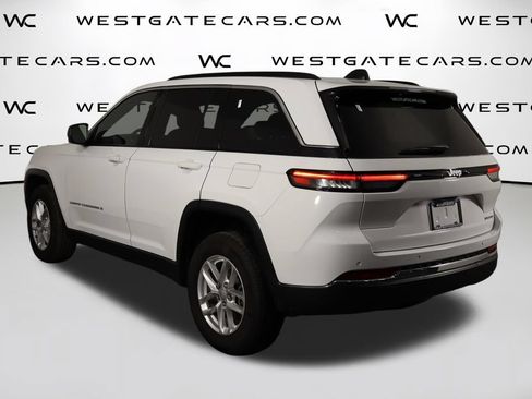 Used 2024 Jeep Grand Cherokee Laredo X RWD image 43