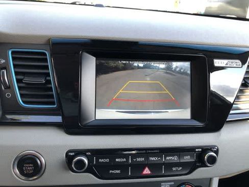 Used 2019 Kia Niro EX FWD image 24