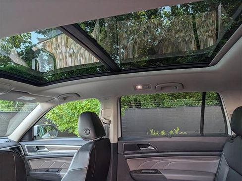 Certified 2023 Volkswagen Atlas SEL AWD/4WD image 30