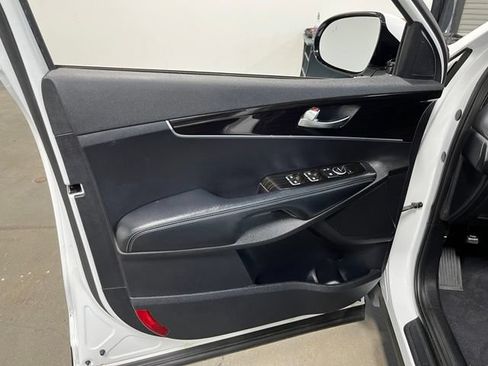 Used 2019 Kia Sorento FWD image 24