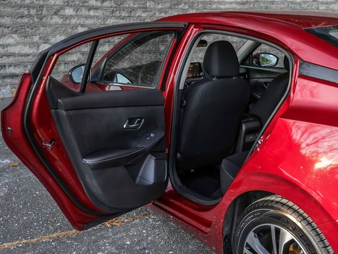 Used 2023 Nissan Sentra SV image 20