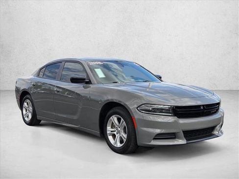 Used 2023 Dodge Charger SXT image 3